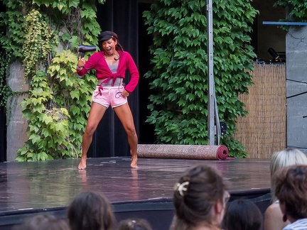 Petite sequence d'une femme